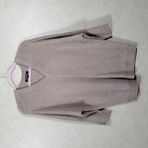 2/$15 4161 Ellen Tracy tan v-neck center seam dolman sleeve sweater S